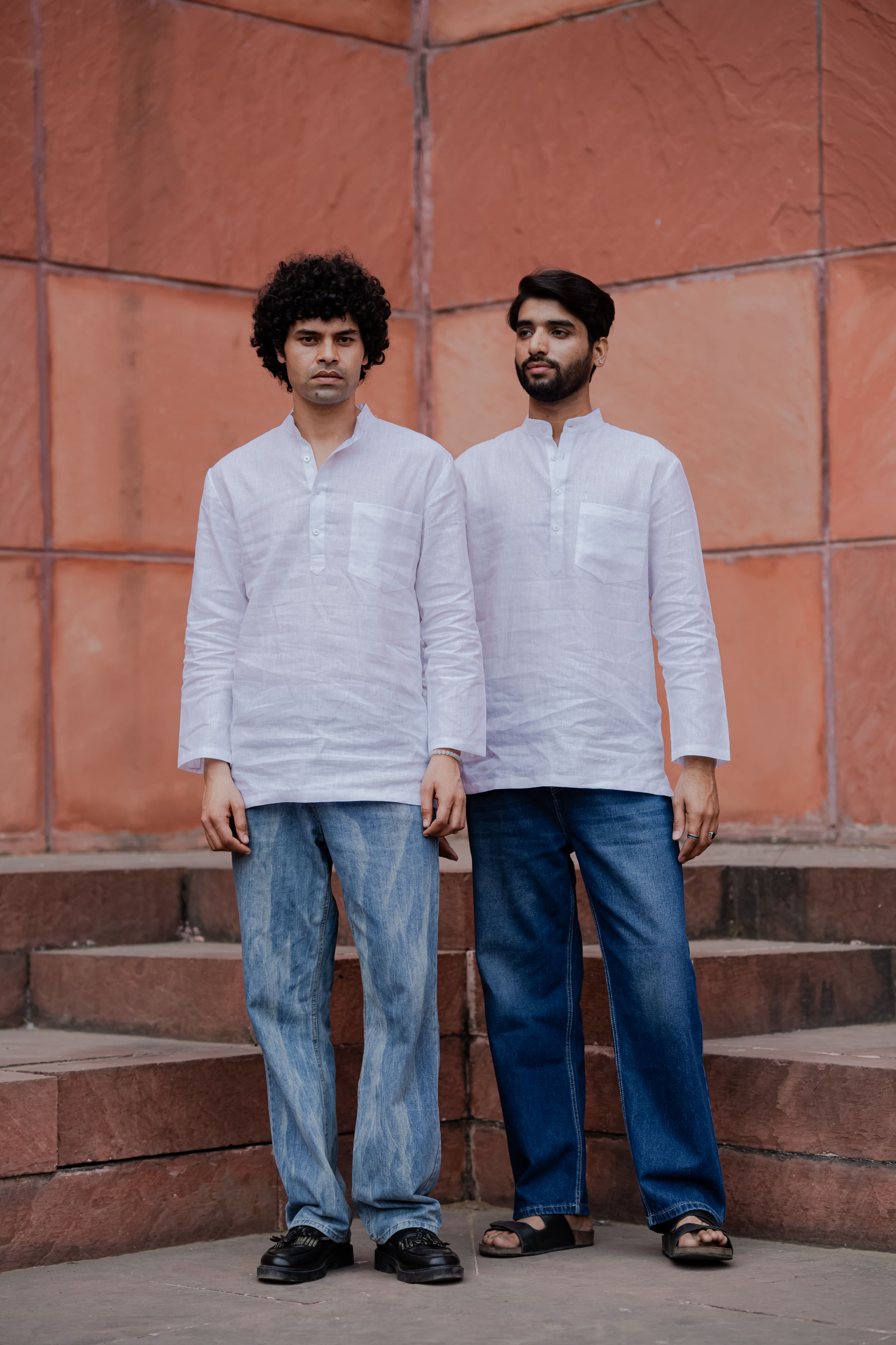 Sadabahar white premium linen short kurta by Mr.Saa (Mr.सा)